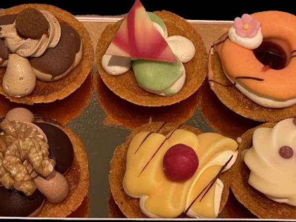 Petit four francaise